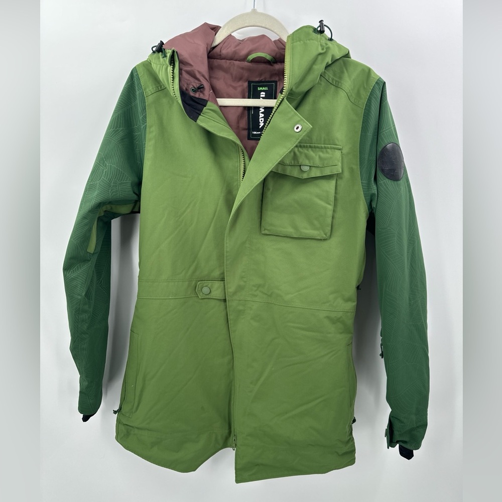 Armada Ski Jacket with 10k Waterproofing in Green - size small